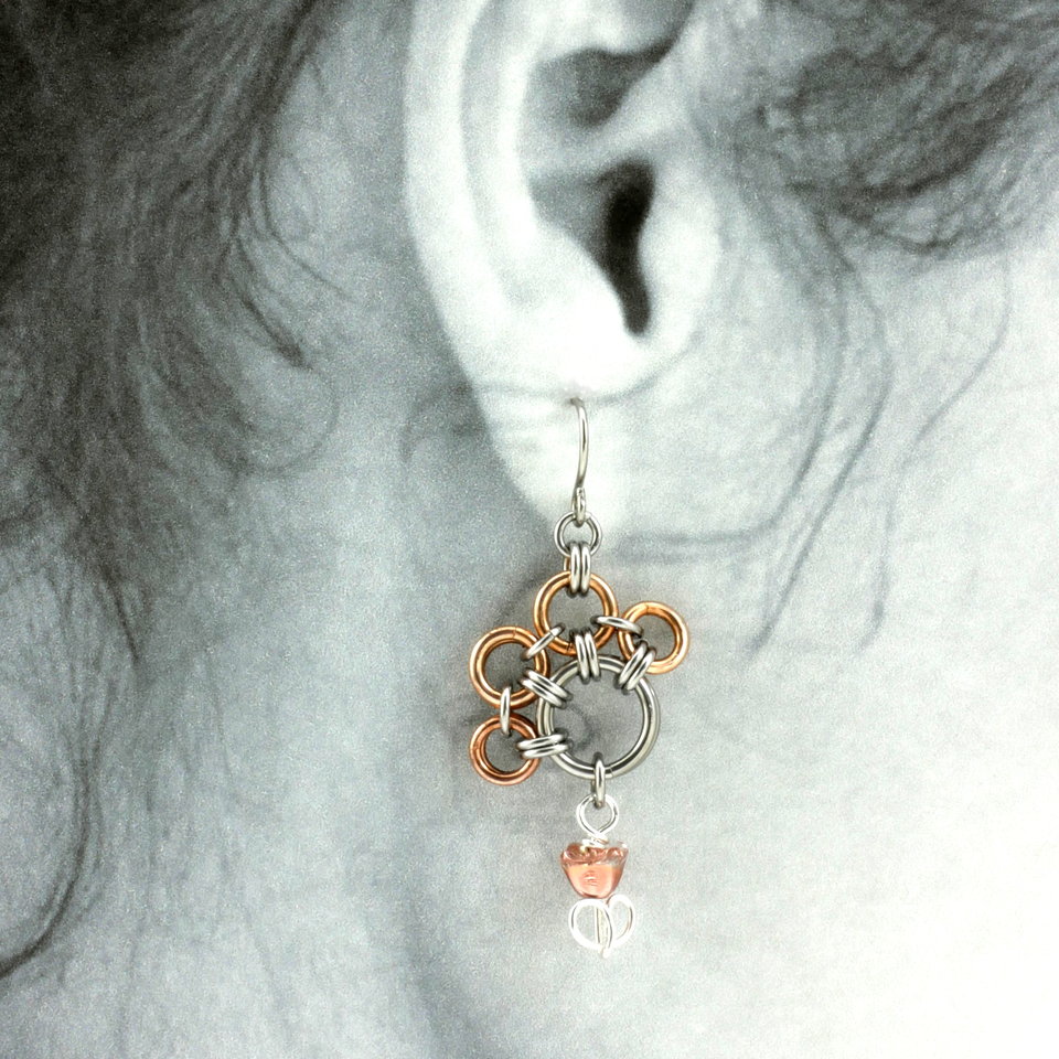 Mix metals PawPrints earrings in bronze and steel with tulip beads