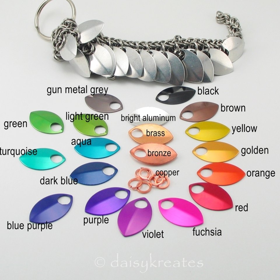 Color options for scales on pet dragon key fob
